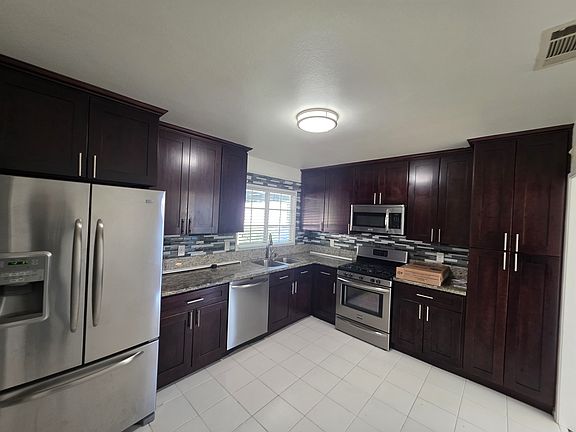 4th image of 5428 Fidler Ave
