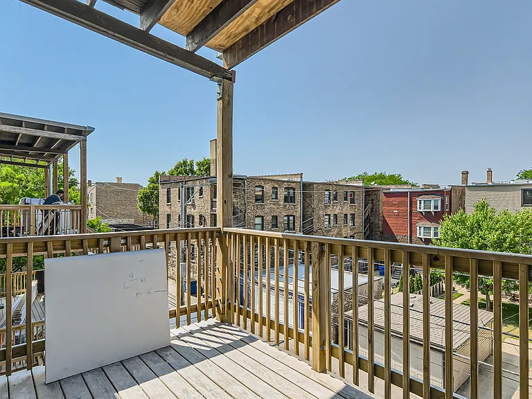 1420 W Winnemac Ave #3 — Photo 24