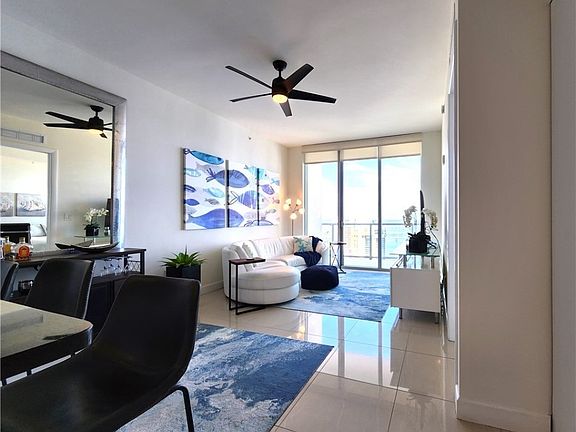 3rd image of 3000 Oasis Grand Blvd #Lph6