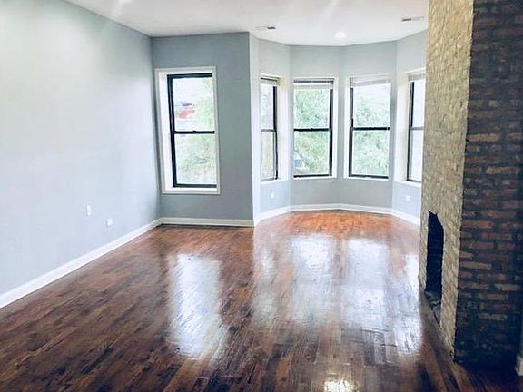2nd image of 4711 S Michigan Ave #2S