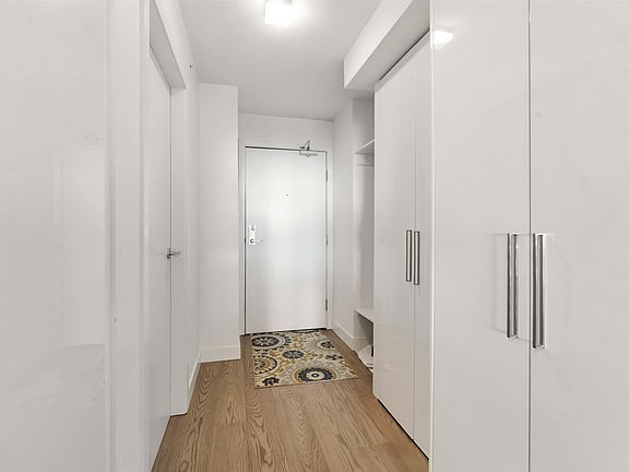 4th image of 1325 Rolston St #2303