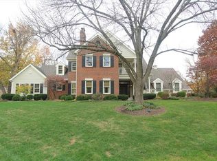 28 Heritage Ct, Cincinnati, OH 45241