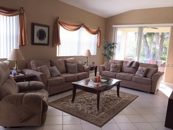 3rd image of 1123 Yosemite Dr