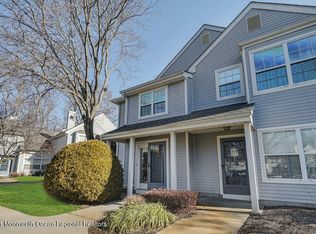 408 Hampton Ct, Manalapan, NJ 07726