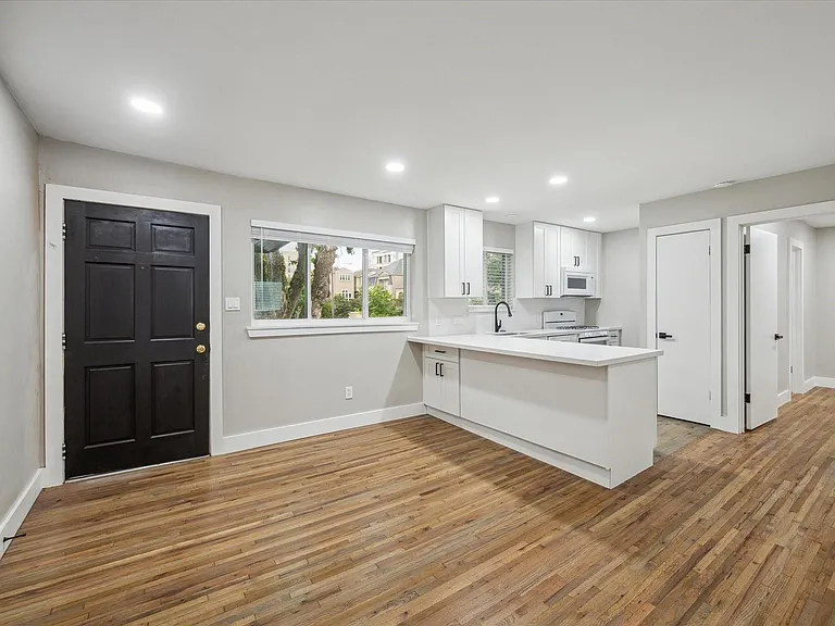 2207 Mimosa Dr #7 — Photo 6