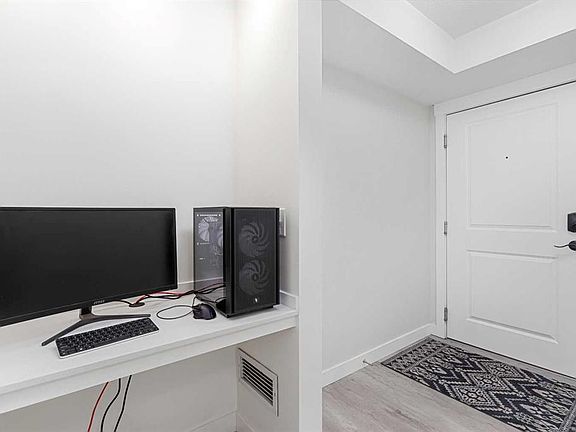 5th image of 302 SW Skyview Ranch Dr NE #2408