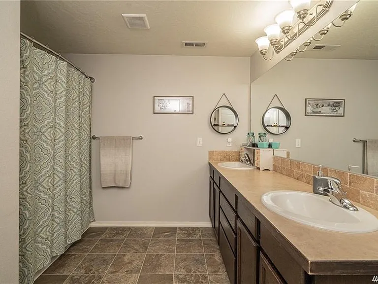 512 S Trillium Way — Photo 23