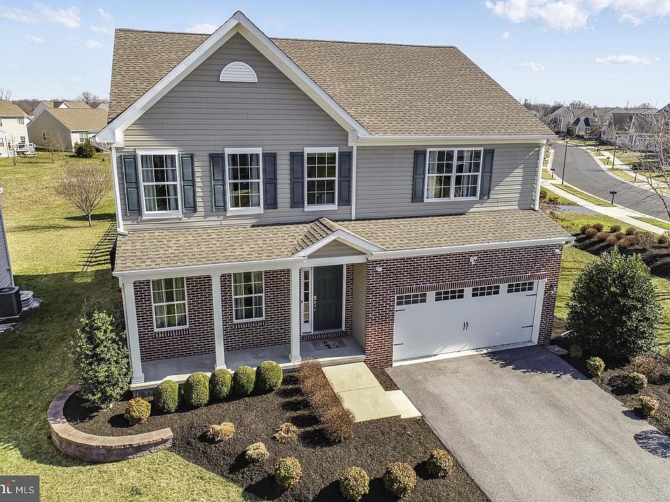 1st image of 600 Yensid Dr