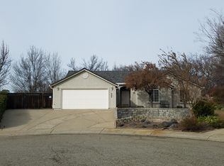 808 Paramount Way, Redding, CA 96003