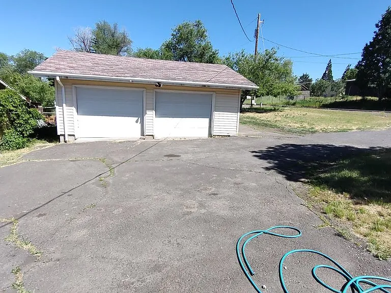 345 Cook St — Photo 15