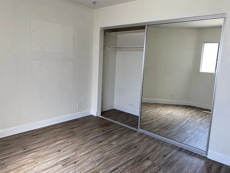 2500 Abbot Kinney Blvd — Photo 11