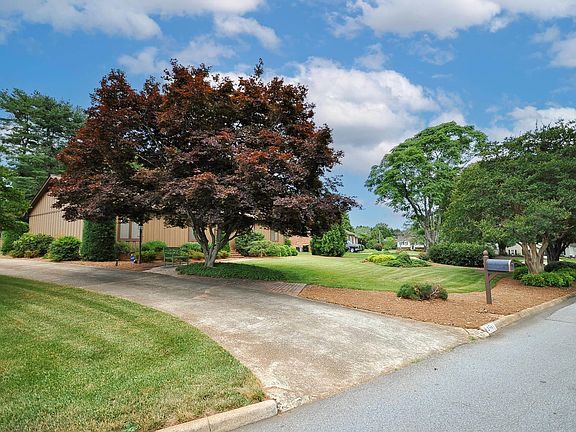 2nd image of 4581 Coach Hill Dr