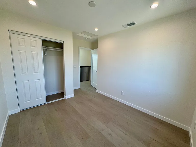 147 E 59th St #147 — Photo 10