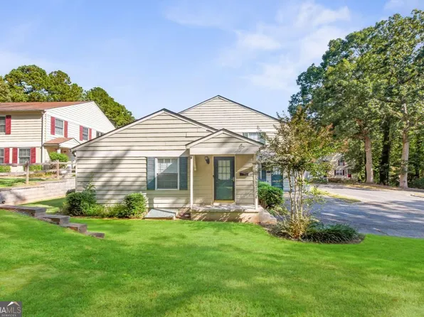 1382 Old Coach Rd SW, Marietta, GA 30008