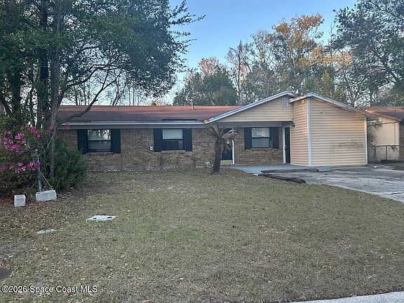 3rd image of 7453 Jade Dr N