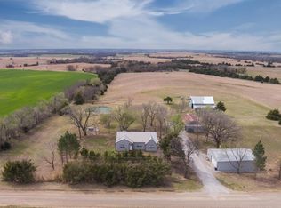 8405 242nd Rd, Winfield, KS 67156