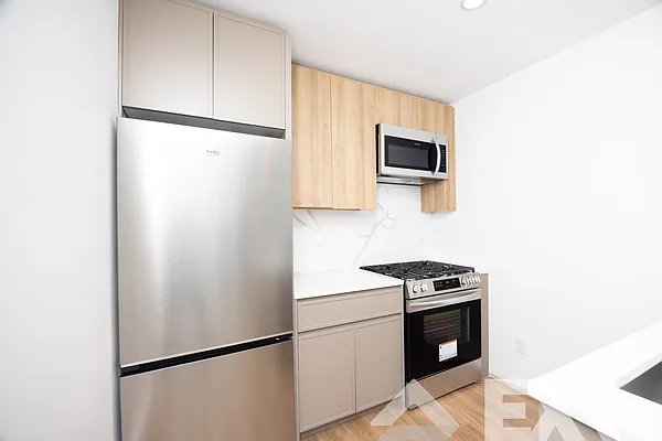 Kitchen, photo 2