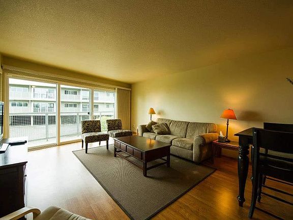 Living Area 3