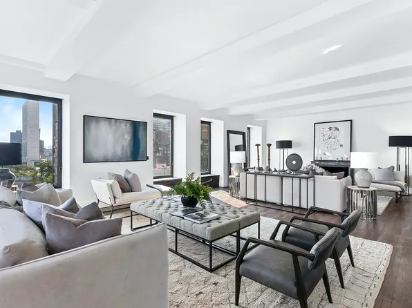 450 East 52nd Street image 1 of 11