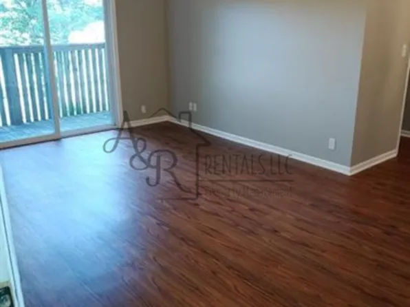 1905 S Elm St, Pittsburg, KS