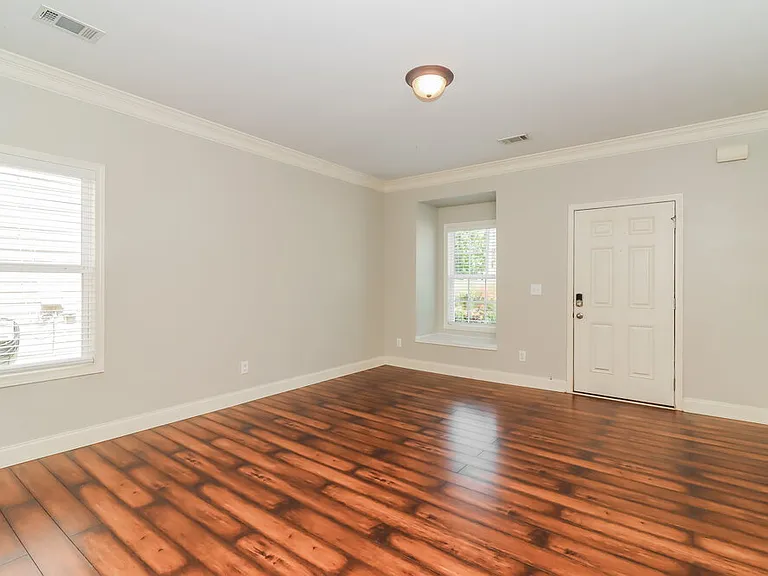 231 Parkmont Way — Photo 7