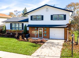 15223 Geoffrey Rd, Oak Forest, IL 60452