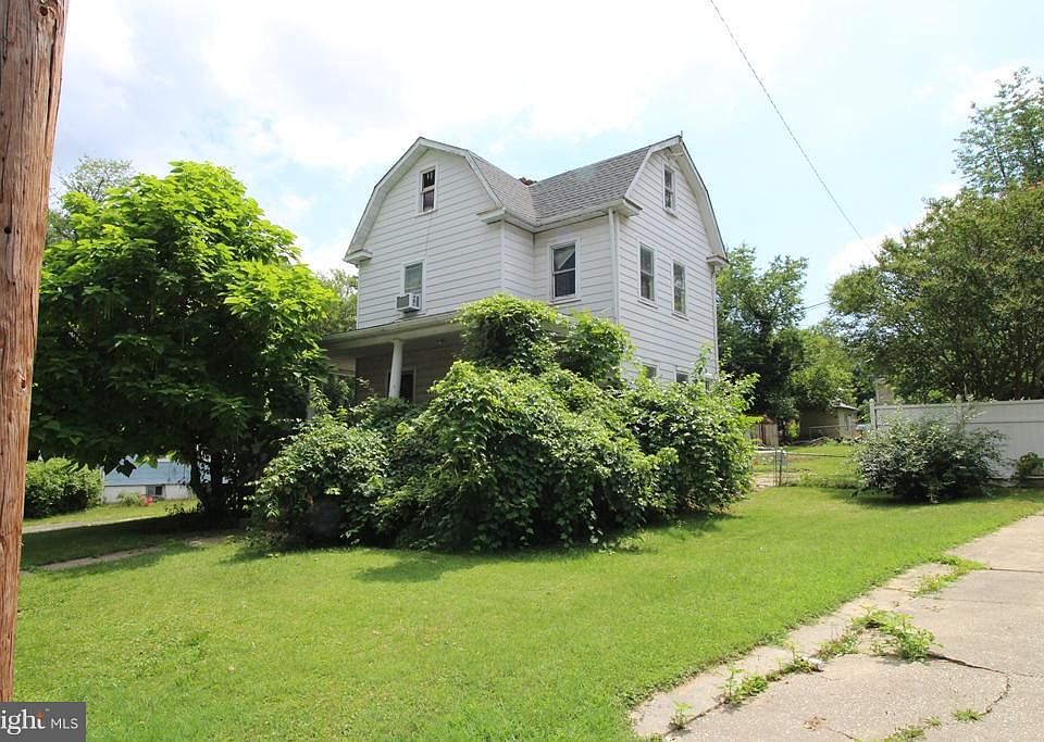 2nd image of 5015 Catalpha Rd