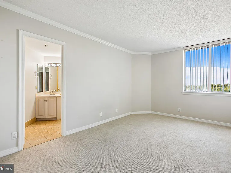 5809 Nicholson Ln #1001 — Photo 39
