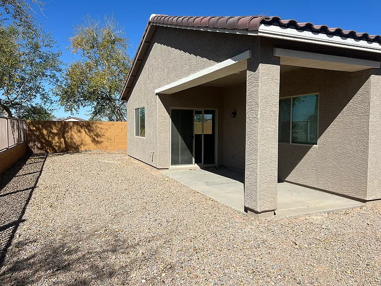 843 E Wiley Way — Photo 23