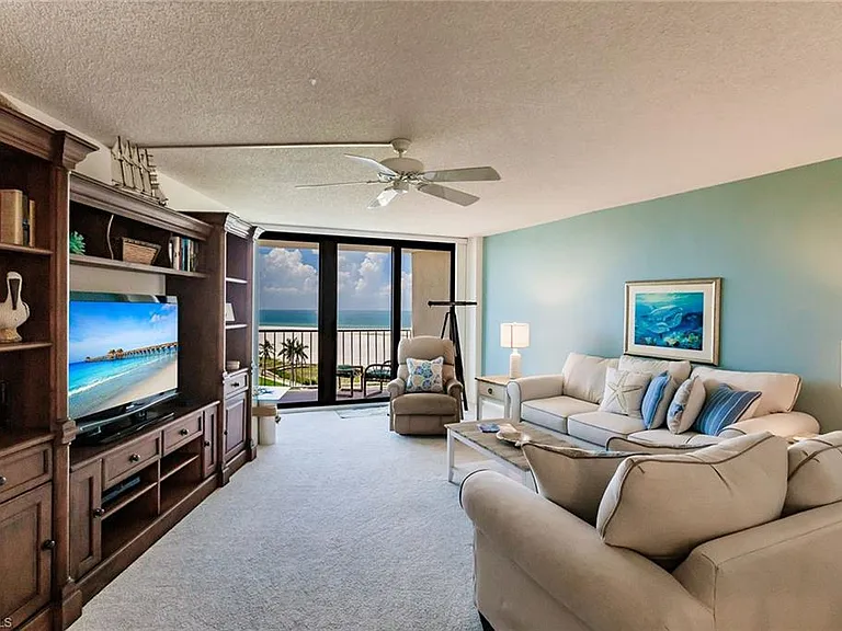 260 Seaview Ct #904 — Photo 5
