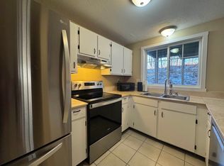 98 Henry Law Ave APT 31, Dover, NH 03820