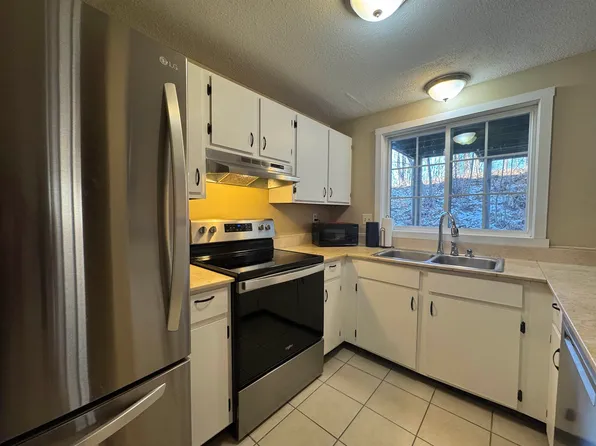 98 Henry Law Avenue #31, Dover, NH 03820