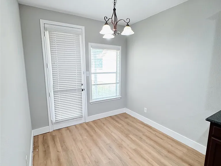 1008 Caudle Ln — Photo 8