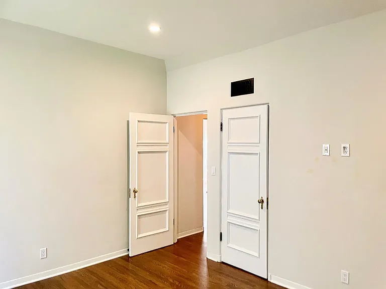 1330 N Harper Ave #108 — Photo 8