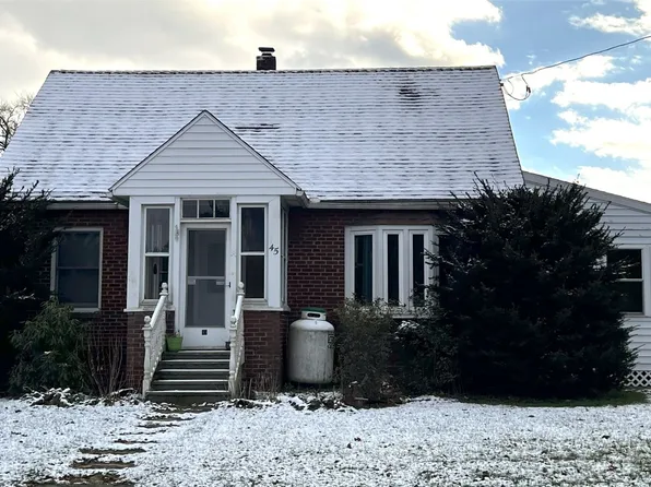 45 Edwards St, Windsor, NY 13865