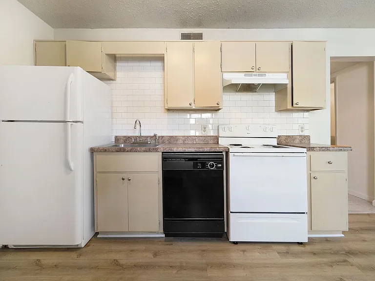 Piedmont Terrace — Photo 36