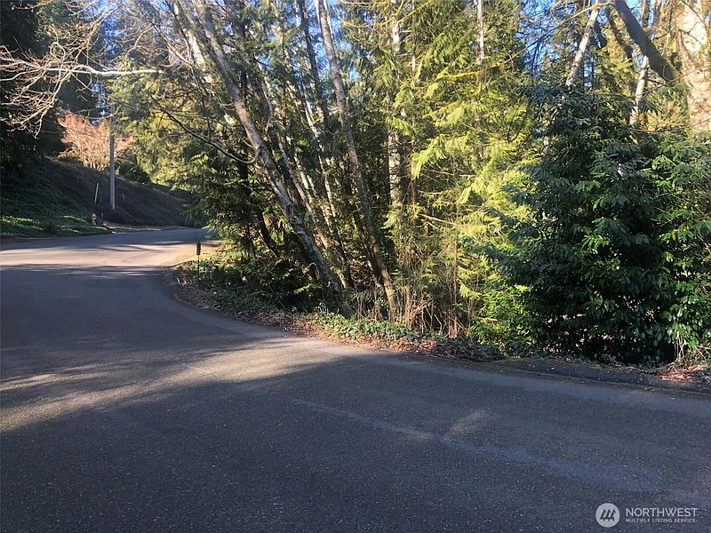 4th image of 2800 Westwood Drive NW