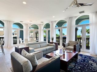 900 5th Ave S APT 303, Naples, FL 34102