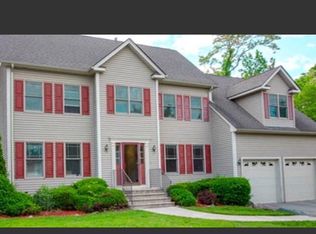 77 Spinnaker Ln, Warwick, RI 02886