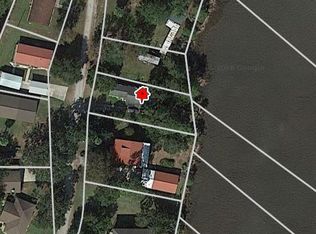 111 Circle Dr, Midway, GA 31320