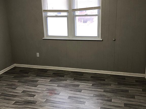 3rd image of 3320 N Lincoln Ave #6