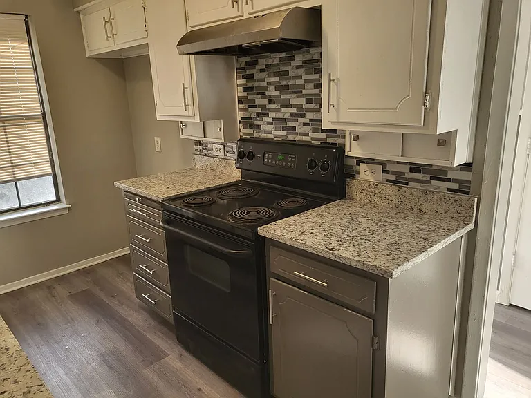 3736 Cibolo Dr — Photo 4