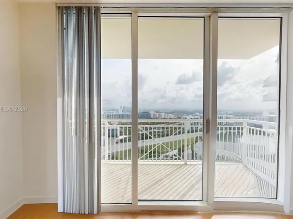 19501 W Country Club Dr APT 2505, Aventura, FL 33180