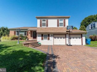 6024 Hulmeville Rd, Bensalem, PA 19020