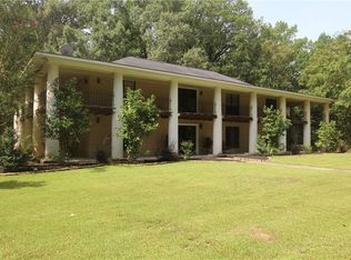 408 Big Lake Rd, Pineville, LA 71360