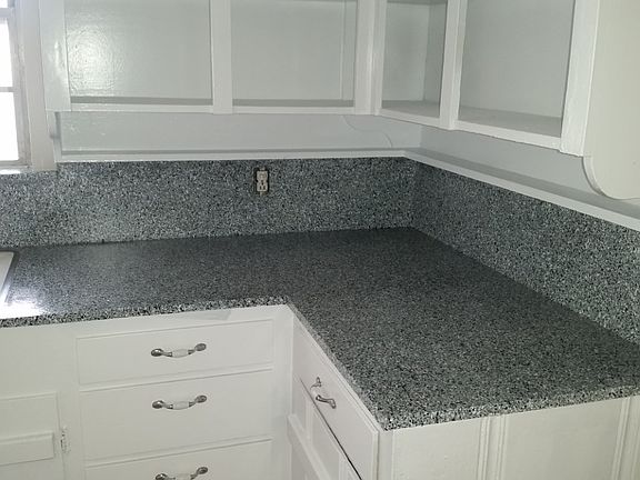 2nd image of 512 Highlands Dr