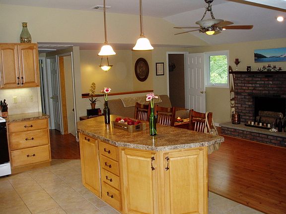 4th image of 540 Clearview Dr