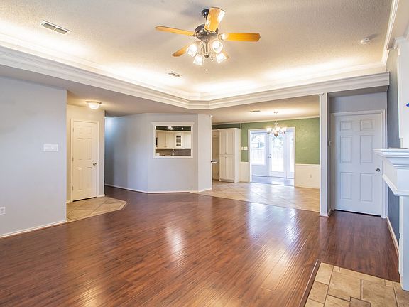 3rd image of 4815 64th St