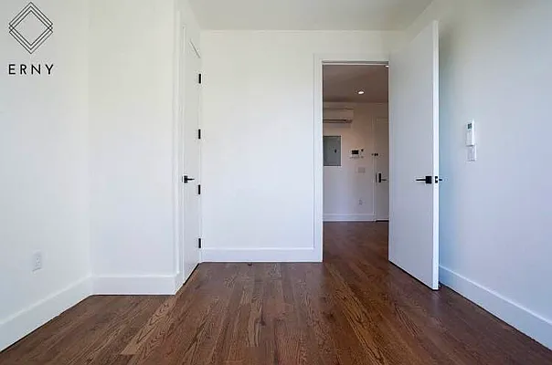 Rented by ERNY LLC | media 35