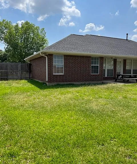 4109 Bedford Dr — Photo 3